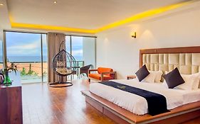 Mazarine Surf Suites Hiriketiya